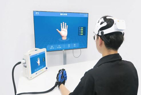 Att sträcka sig från sjukhus till hem – handrehabilitering kräver uthållighet...